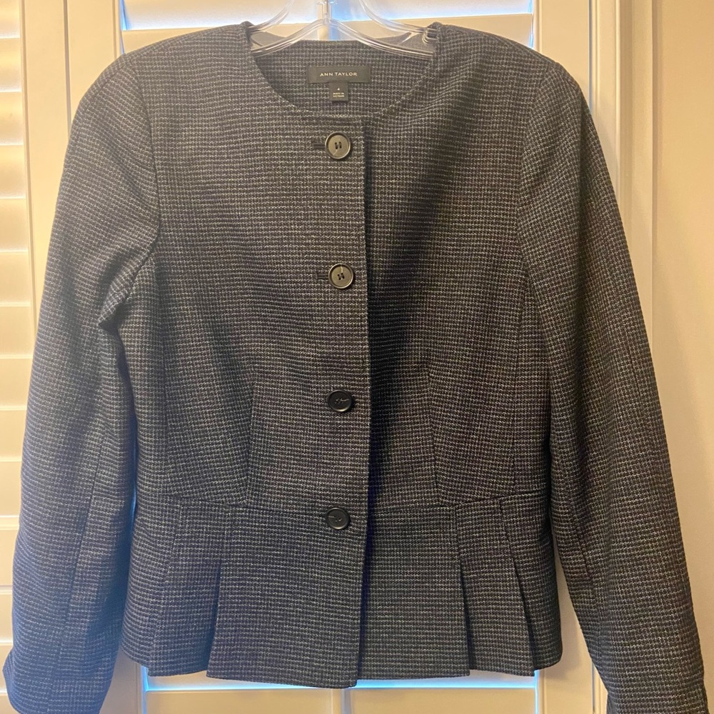 Ann Taylor suit jacket size 6